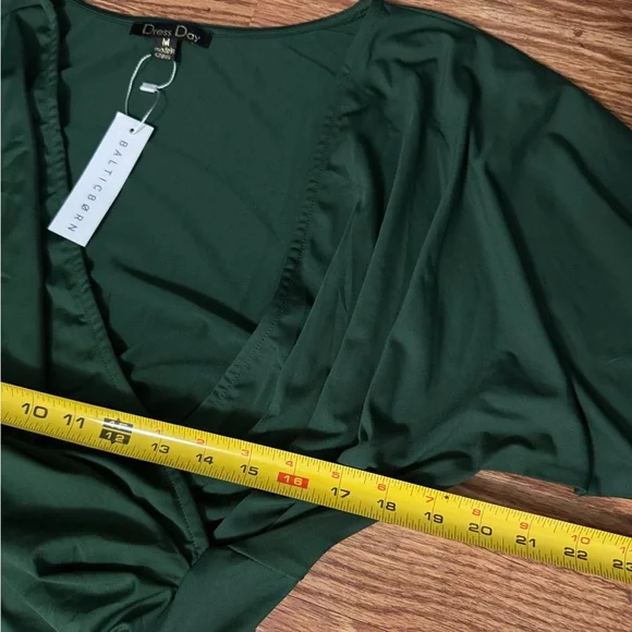 🆕 Dress Day Baltic Born Solana Ruched Dress In Hunter Green Size Medium - Picture 11 of 12
